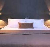 Lilies Luxury Retreats - Kalgoorlie Accommodation