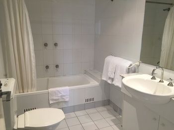 AEA The Coogee View Serviced Apartments - Kalgoorlie Accommodation 3