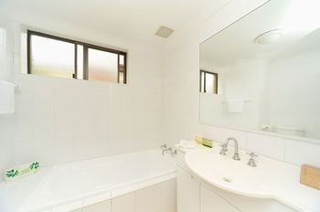Waldorf Eastwood Residential Apartments - Kalgoorlie Accommodation 8