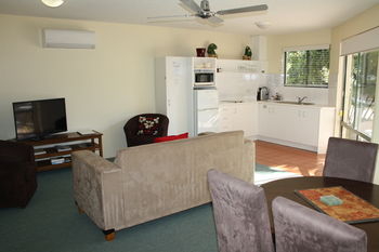 Noosa River Retreat - Kalgoorlie Accommodation 3