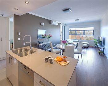 Zara Tower - Luxury Suites And Apartments - Kalgoorlie Accommodation 2