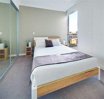 Zara Tower - Luxury Suites And Apartments - Kalgoorlie Accommodation 6