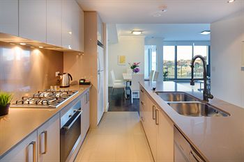 Zara Tower - Luxury Suites And Apartments - Kalgoorlie Accommodation 28