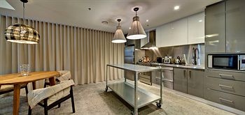 Zara Tower - Luxury Suites And Apartments - Kalgoorlie Accommodation 32
