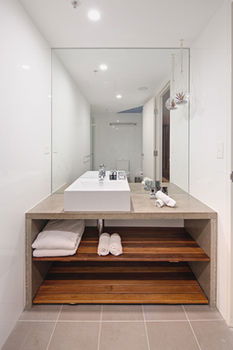 Zara Tower - Luxury Suites And Apartments - Kalgoorlie Accommodation 37