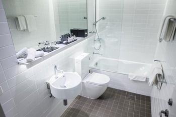 ADGE Boutique Apartment Hotel - Kalgoorlie Accommodation 13