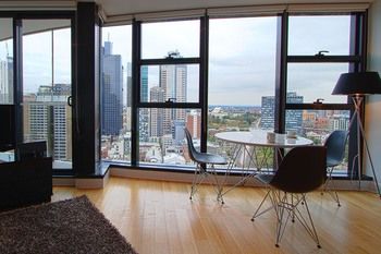 Apartments Melbourne Domain - CBD - Kalgoorlie Accommodation 1