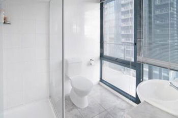 Inner Melbourne Serviced Apartments - Kalgoorlie Accommodation 8