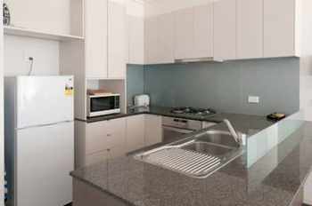 Inner Melbourne Serviced Apartments - Kalgoorlie Accommodation 24