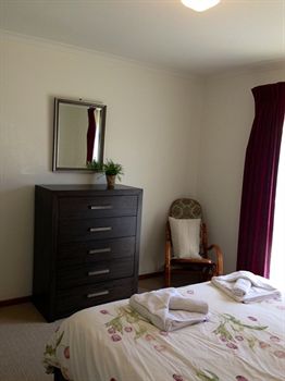 Australian Home Away @ East Doncaster George - Kalgoorlie Accommodation 4