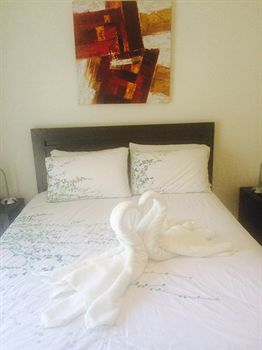 Australian Home Away @ East Doncaster George - Kalgoorlie Accommodation 6