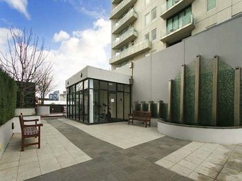 Alpha Apartments Melbourne - Kalgoorlie Accommodation 4