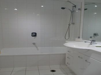 Alpha Apartments Melbourne - Kalgoorlie Accommodation 6