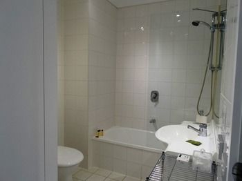 Alpha Apartments Melbourne - Kalgoorlie Accommodation 23