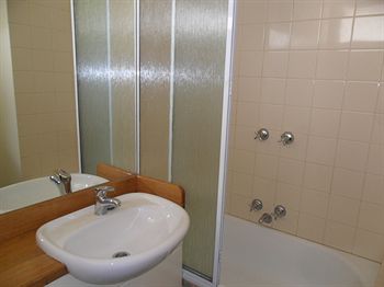 Australian Home Away @ Richmond - Kalgoorlie Accommodation 1