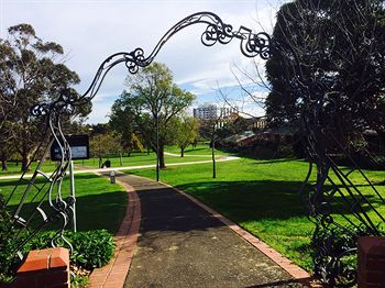 Australian Home Away @ Box Hill 32 - Kalgoorlie Accommodation 2