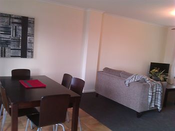 Australian Home Away @ Box Hill 32 - Kalgoorlie Accommodation 3