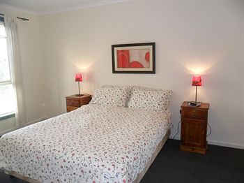 Australian Home Away @ Box Hill 32 - Kalgoorlie Accommodation 4