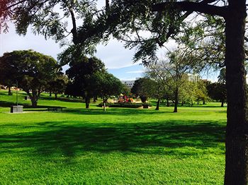 Australian Home Away @ Box Hill 32 - Kalgoorlie Accommodation 14