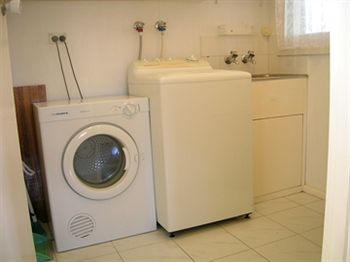 Australian Home Away @ Doncaster Grange Park - Kalgoorlie Accommodation 3