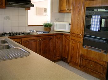 Australian Home Away @ Doncaster Grange Park - Kalgoorlie Accommodation 13