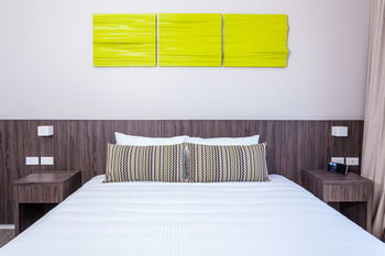 Ibis Styles The Entrance - Kalgoorlie Accommodation 9