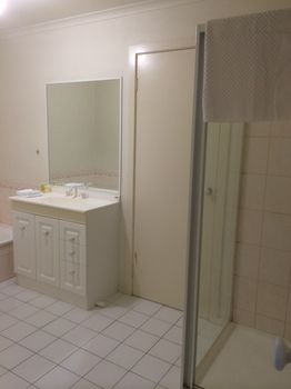 Australian Home Away Ringwood @ Bardia - Kalgoorlie Accommodation 0