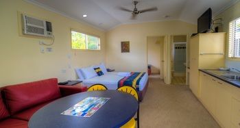 Alex Beach Cabins - Kalgoorlie Accommodation 25
