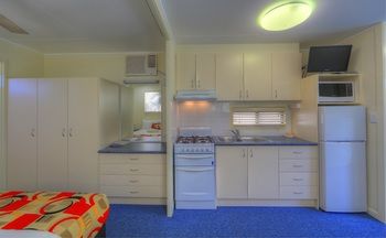 Alex Beach Cabins - Kalgoorlie Accommodation 27