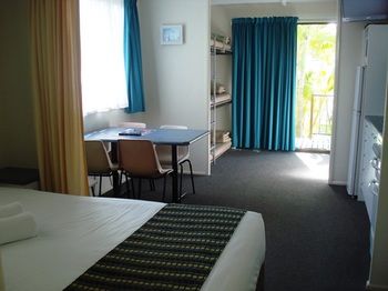 Alex Beach Cabins - Kalgoorlie Accommodation 33