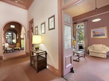 The Victoria & Albert Guesthouse - Kalgoorlie Accommodation 11