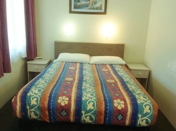 Ashton Townhouse Motel And Suites - Kalgoorlie Accommodation 3