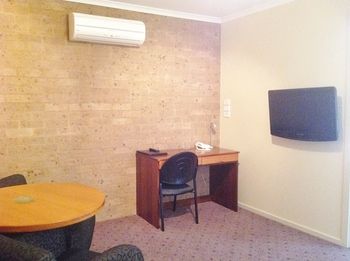 Ashton Townhouse Motel And Suites - Kalgoorlie Accommodation 8