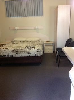 Ashton Townhouse Motel And Suites - Kalgoorlie Accommodation 19