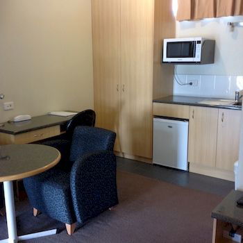 Ashton Townhouse Motel And Suites - Kalgoorlie Accommodation 25