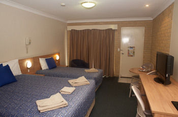 Forest Lodge Motor Inn & Restaurant - Kalgoorlie Accommodation 13