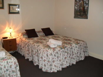 Aaron Cottage - Kalgoorlie Accommodation 7