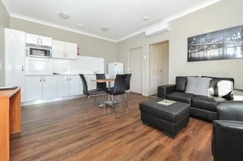 Akuna Motor Inn And Apartments - Kalgoorlie Accommodation 0