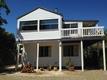 Yarraglen BnB - Kalgoorlie Accommodation 24