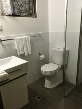 Avoca Beach Hotel & Resort - Kalgoorlie Accommodation 4