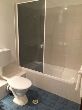 Avoca Beach Hotel & Resort - Kalgoorlie Accommodation 10