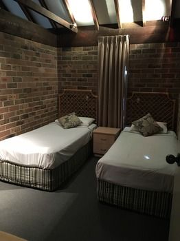 Avoca Beach Hotel & Resort - Kalgoorlie Accommodation 25