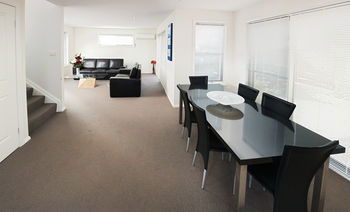 Charlestown Terrace - Kalgoorlie Accommodation 6