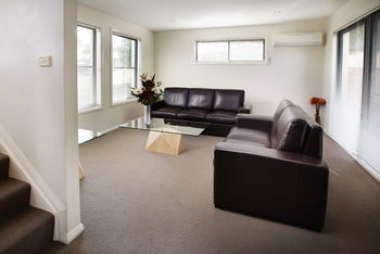 Charlestown Terrace - Kalgoorlie Accommodation 11