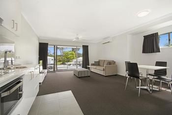 Cooroy Luxury Motel Apartments Noosa - Kalgoorlie Accommodation 11