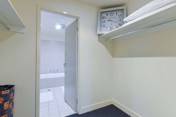 Anchor On Little Collins - Kalgoorlie Accommodation 0