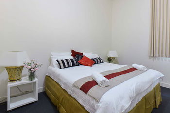 Anchor On Little Collins - Kalgoorlie Accommodation 9