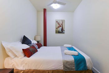 Anchor On Little Collins - Kalgoorlie Accommodation 14