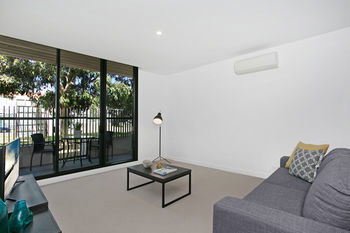 CAMPUS - Kalgoorlie Accommodation 13