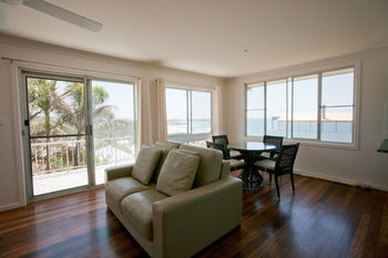 Emerald Views - Kalgoorlie Accommodation 9